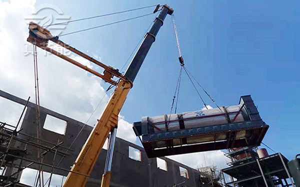 含油污泥烘干設備吊裝現場 含油污泥烘干設備吊裝現場